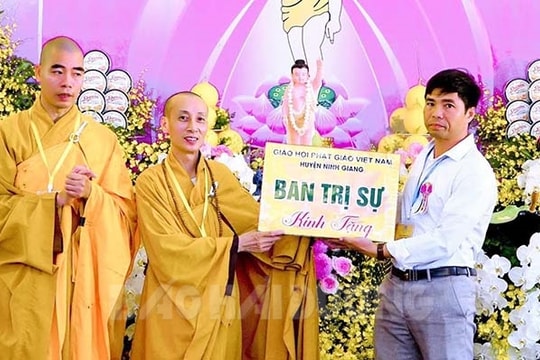 Chức sắc, Phật tử Ninh Giang tích cực làm từ thiện
